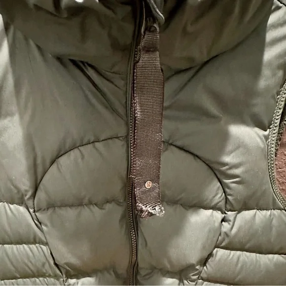 SOLD Lululemon Fluffin Awesome Vest - Picture 4 of 11